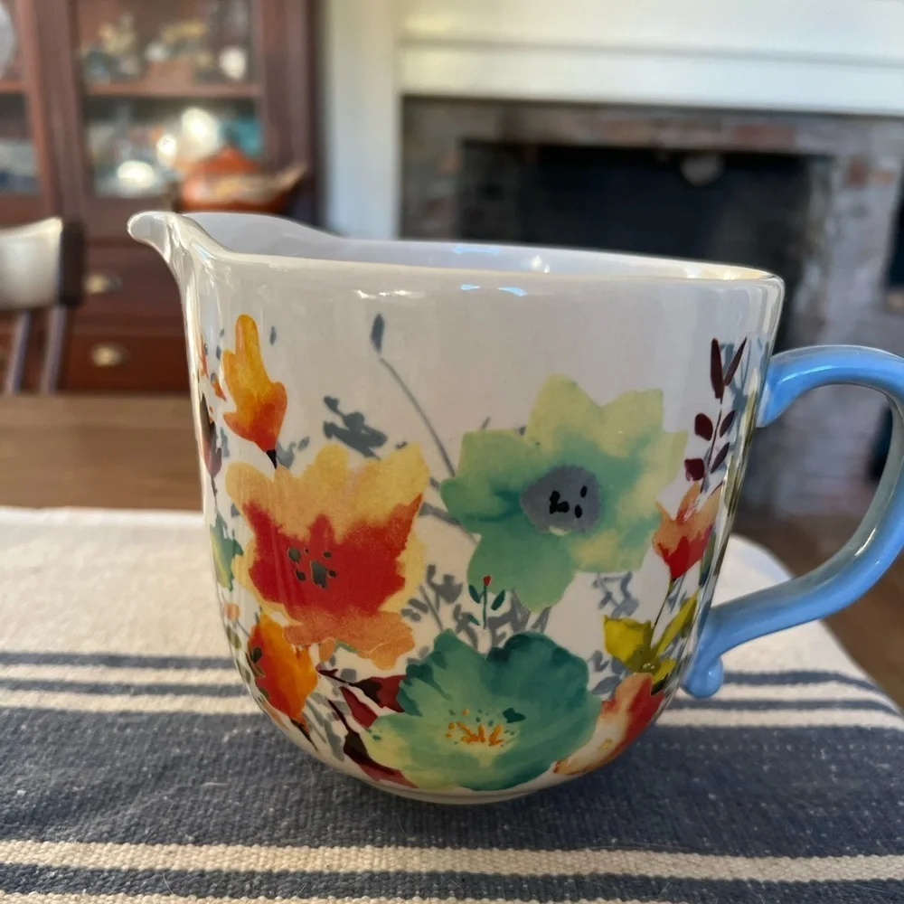 Pioneer Woman Willow 4 Cup / 1 Quart Measuring Pitcher Floral